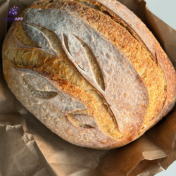 Tumma, maltainen ja siirappisen makea saaristolaisleipä. Parhaimmillaan kalan kaverina.